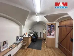 Pronájem obchodního prostoru, Úštěk - Úštěk-Vnitřní Město, Mírové náměstí, 34 m2