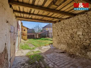 Prodej zemědělské usedlosti, Kněževes, Pražská, 90 m2