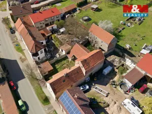 Prodej zemědělské usedlosti, Kněževes, Pražská, 90 m2