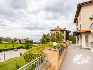 Prodej bytu 4+kk, Topola, Bulharsko, 188 m2