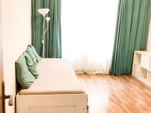 Pronájem bytu 1+kk, Praha - Karlín, Křižíkova, 24 m2