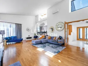 Prodej rodinného domu, Praha - Dejvice, V Šáreckém údolí, 337 m2