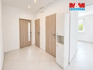 Pronájem bytu 2+1, Praha - Strašnice, V úžlabině, 53 m2