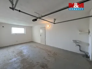 Prodej garáže, Krnov, Svatováclavská, 50 m2