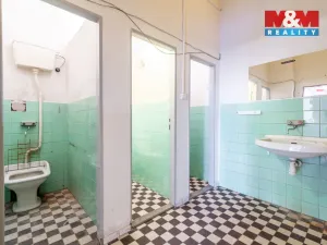 Prodej obchodního prostoru, Žďár nad Sázavou, nám. Republiky, 500 m2