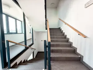 Pronájem bytu 2+kk, Praha - Holešovice, U průhonu, 51 m2