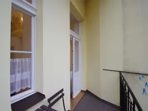 Pronájem bytu 1+1, Praha - Vinohrady, Polská, 45 m2