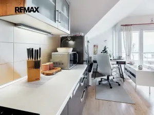 Prodej bytu 1+kk, Nupaky, Za Hotelem, 52 m2