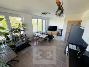 Pronájem bytu 2+kk, Praha - Vysočany, Pod Harfou, 56 m2