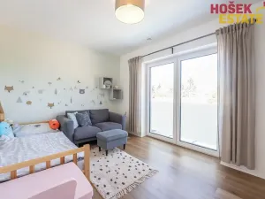 Pronájem rodinného domu, Holubice, 122 m2