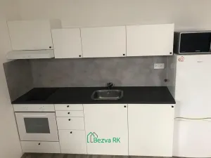 Pronájem bytu 1+kk, Hýskov, Kladenská, 33 m2