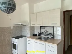 Pronájem bytu 1+1, Příbram, Čechovská, 31 m2