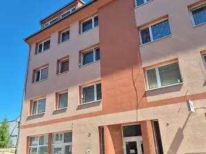 Pronájem obchodního prostoru, Kladno, Komenského, 96 m2