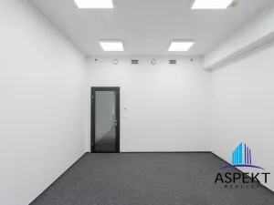 Pronájem kanceláře, Praha - Chodov, Líbalova, 23 m2
