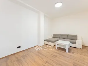 Pronájem bytu 2+kk, Ivančice, Žerotínovo náměstí, 55 m2