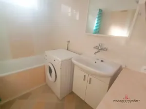 Pronájem bytu 2+1, Praha, Eliášova, 82 m2