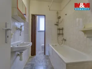 Prodej bytu 3+1, Strážov, 75 m2