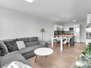 Pronájem bytu 3+kk, Lochenice, 103 m2