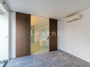 Pronájem bytu 3+1, Praha - Bubeneč, U akademie, 135 m2