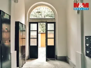 Pronájem bytu 1+1, Praha - Smíchov, Na Celné, 35 m2