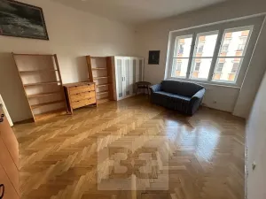 Pronájem bytu 1+kk, Praha - Nusle, U křížku, 28 m2