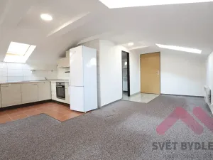 Pronájem bytu 2+1, Praha - Slivenec, Pod rybníkem, 48 m2