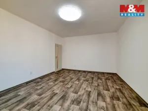 Pronájem bytu 4+1, Cheb, Májová, 121 m2