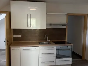 Pronájem bytu 2+1, Karlovy Vary, Moskevská, 60 m2