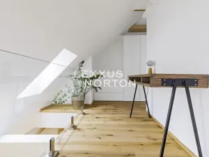Pronájem bytu 2+kk, Praha - Staré Město, V kotcích, 70 m2