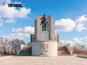 Pronájem obchodního prostoru, Praha - Žižkov, Husitská, 120 m2