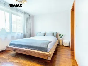 Pronájem bytu 3+kk, Praha - Žižkov, Ke kapslovně, 107 m2