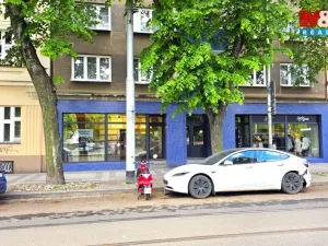 Pronájem obchodního prostoru, Praha - Holešovice, Ortenovo náměstí, 77 m2