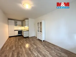 Pronájem bytu 2+kk, Praha - Kobylisy, Třeboradická, 40 m2