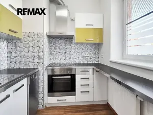 Pronájem bytu 1+1, Praha - Kyje, Sicherova, 41 m2