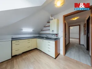 Prodej bytu 1+1, Karlovy Vary, K. Čapka, 36 m2
