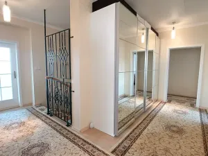 Prodej vily, Svárov, 326 m2
