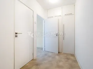 Pronájem bytu 2+kk, Praha - Bohnice, Poznaňská, 44 m2