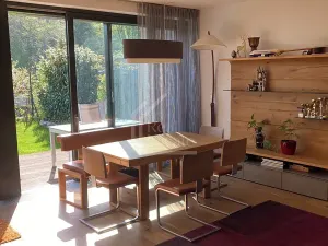 Pronájem rodinného domu, Praha - Dejvice, V Šáreckém údolí, 216 m2