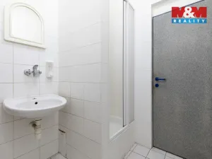 Prodej kanceláře, Bruntál, nám. Míru, 720 m2