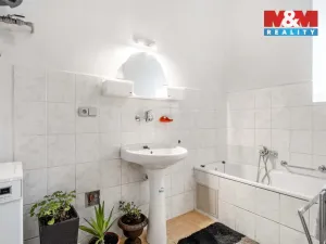 Prodej činžovního domu, Doksy, náměstí Republiky, 235 m2