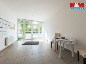 Prodej bytu 1+kk, Šestajovice, Revoluční, 18 m2