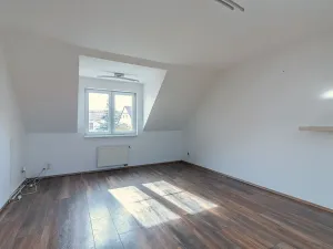 Pronájem bytu 3+kk, Holubice - Kozinec, Tisová, 83 m2