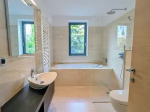 Pronájem bytu 3+kk, Praha - Podolí, Jeremenkova, 99 m2