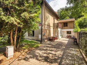 Prodej činžovního domu, Praha - Libeň, Klihařská, 259 m2