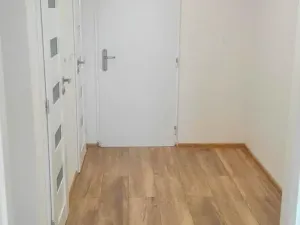 Pronájem bytu 2+kk, Králův Dvůr, Nad Stadionem, 42 m2