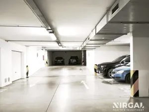 Pronájem garážového stání, Praha - Záběhlice, Mattioliho, 15 m2