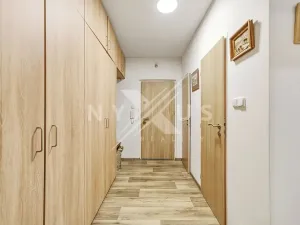 Prodej bytu 2+1, Praha - Malešice, Počernická, 51 m2