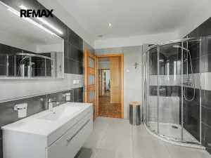 Prodej rodinného domu, Račice, 224 m2