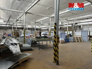 Pronájem skladu, Suchovršice, 1100 m2