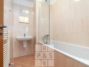 Prodej bytu 2+kk, Praha - Holešovice, Na Maninách, 59 m2